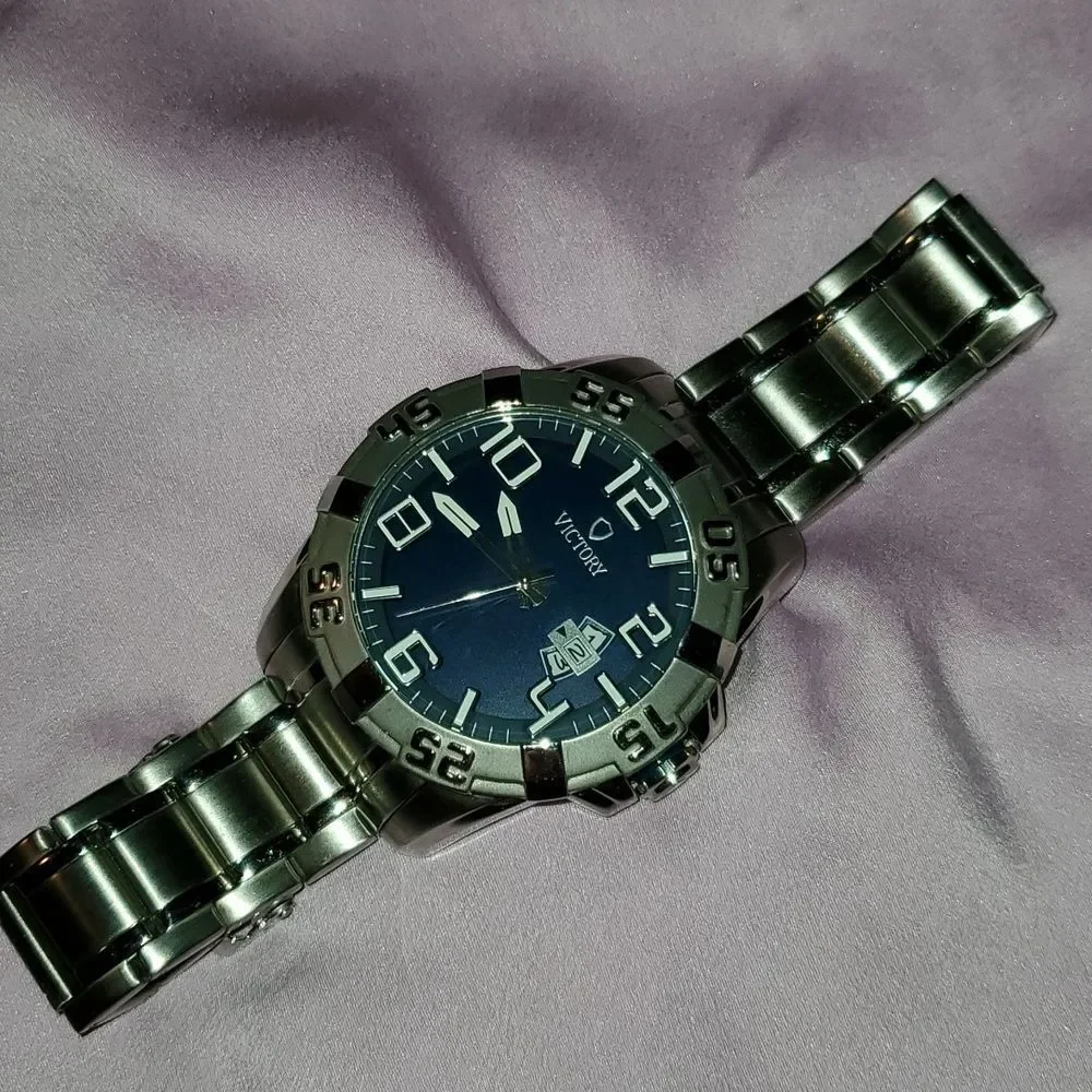 Mens Large Victory Instruments 1197 Chrono Watch Silver & Blue Date Window Bezel